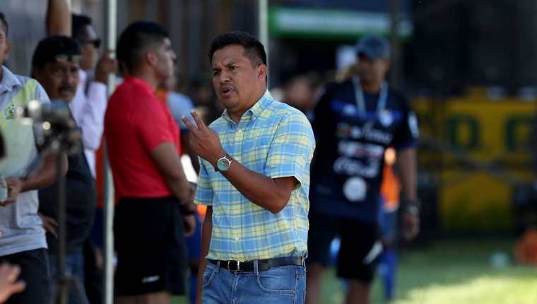 El entrenador de Guastatoya Amarini Villatoro asegura que la clasificación a la final el el premio por haber hecho una buena fase de clasificación. (Foto Prensa Libre: Carlos Vicente)