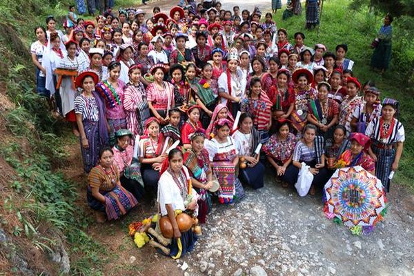 Al menos 108 candidatas, representantes de igual número de municipios, llegaron a Cobán para participar en 46 Festival Folclórico Nacional, y la elección de la nueva Rabín Ajaw o Hija del Rey. (Foto Prensa Libre: Eduardo Sam Chun)<a href="x-apple-data-detectors:/1"></a>