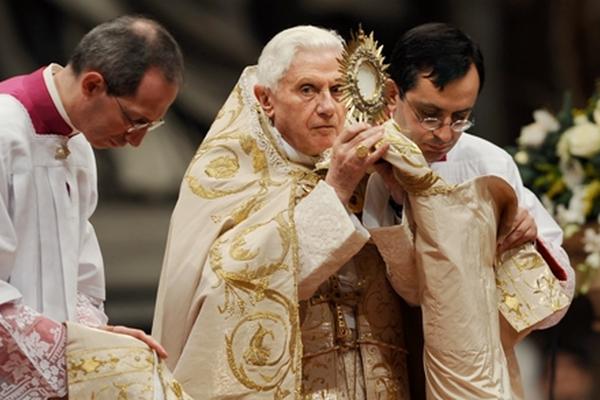 El papa Benedicto XVI celebra misa de Año Nuevo<br _mce_bogus="1"/>
