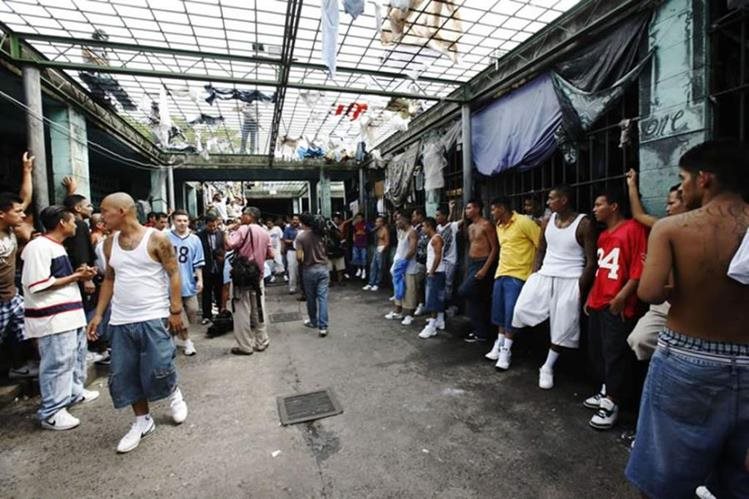 Uno de los objetivos de reformar el Código Procesal Penal es modificar los criterios de la prisión preventiva es reducir el hacinamiento en las cárceles. (Foto Prensa Libre: Hemeroteca PL)
