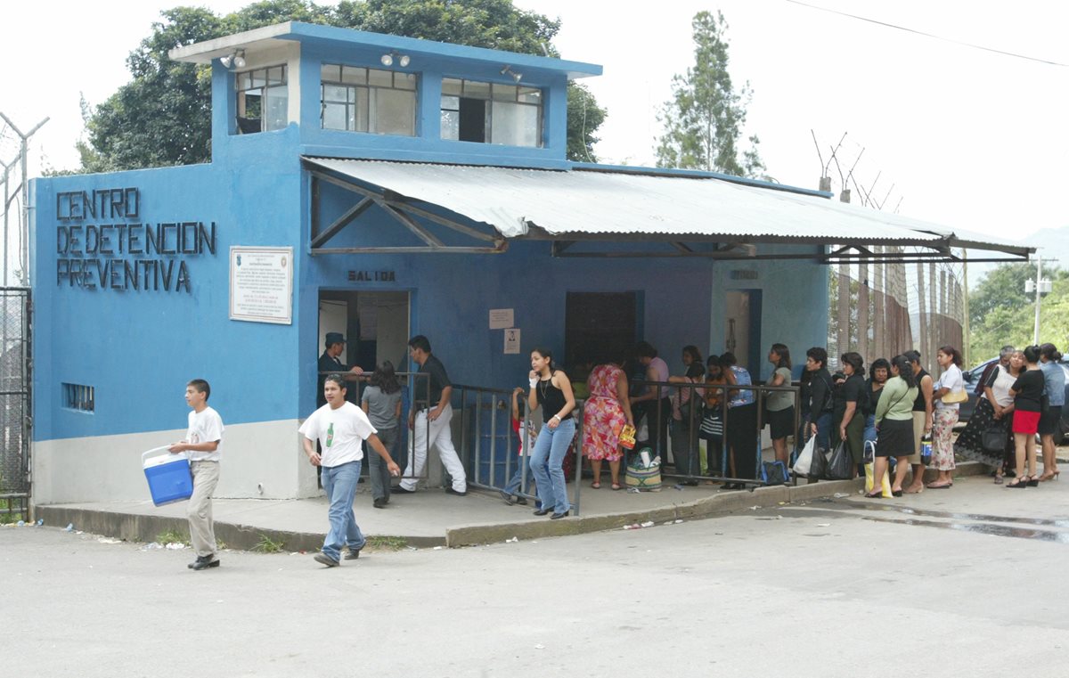 Familiares podrán visitar a los reos del sector 11 del Preventivo hasta nueva orden. (Foto Prensa Libre: Hemeroteca PL).
