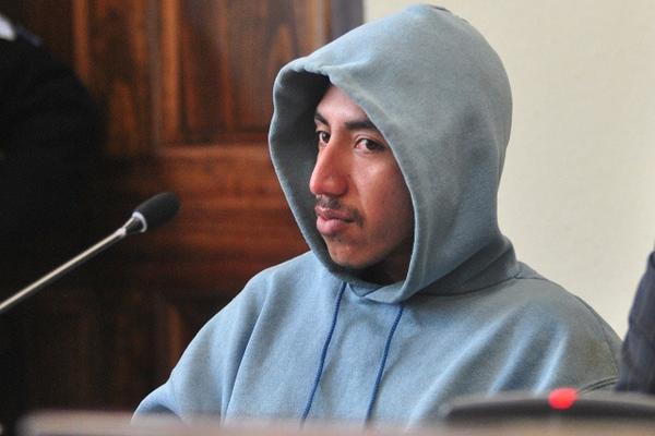 Francisco Natanael Chun, quien fue condenado por portación ilegal de arma de fuego, enfrentará juicio por asesinato de un piloto. (Foto Prensa Libre: Alejandra Martínez)<br _mce_bogus="1"/>