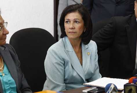 Cynthia del Águila, ministra de Educación, será investigada por la Comisión Pesquisidora del Congreso. (Foto Prensa Libre: Archivo)