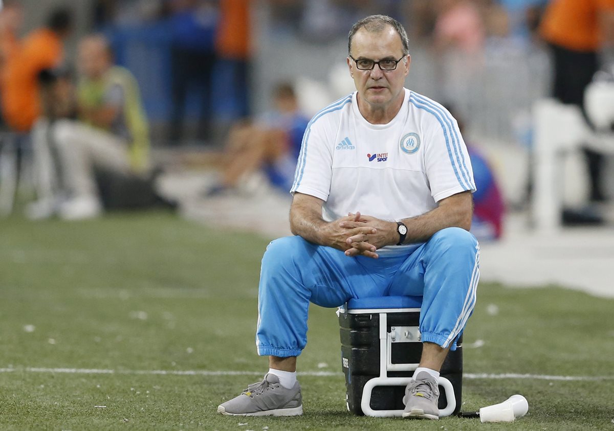 Luego de perder ante el Caen, Bielsa anuncio su salida del Marsella. (Foto Prensa Libre: EFE)