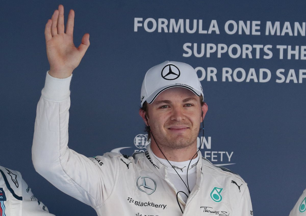 Ni el clima pudo ante la velocidad de Nico Rosberg. (Foto Prensa Libre: AP)