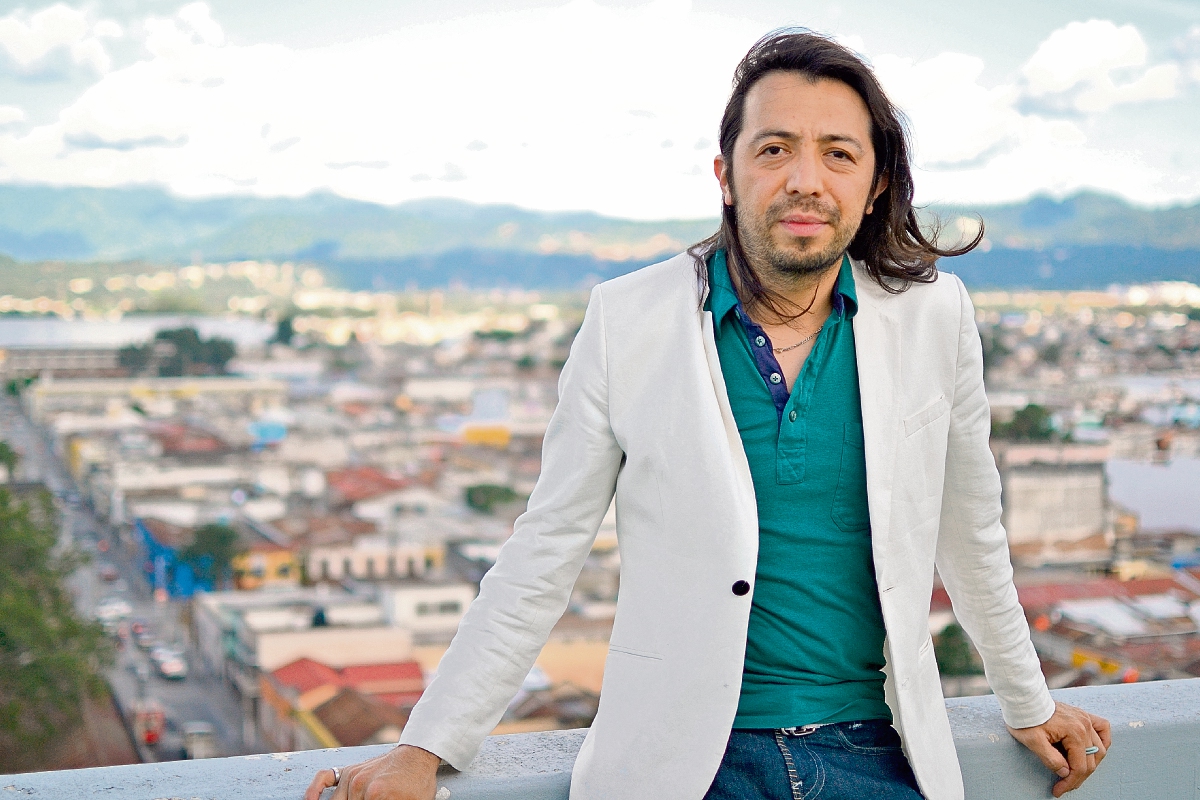 Survier Flores impartió talleres musicales en el país. (Foto Prensa Libre: Ángel Elías)