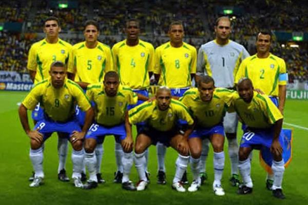 Brasil pasó de manera invicta la fase de grupos en el 2002. (Foto Prensa Libre: Archivo)