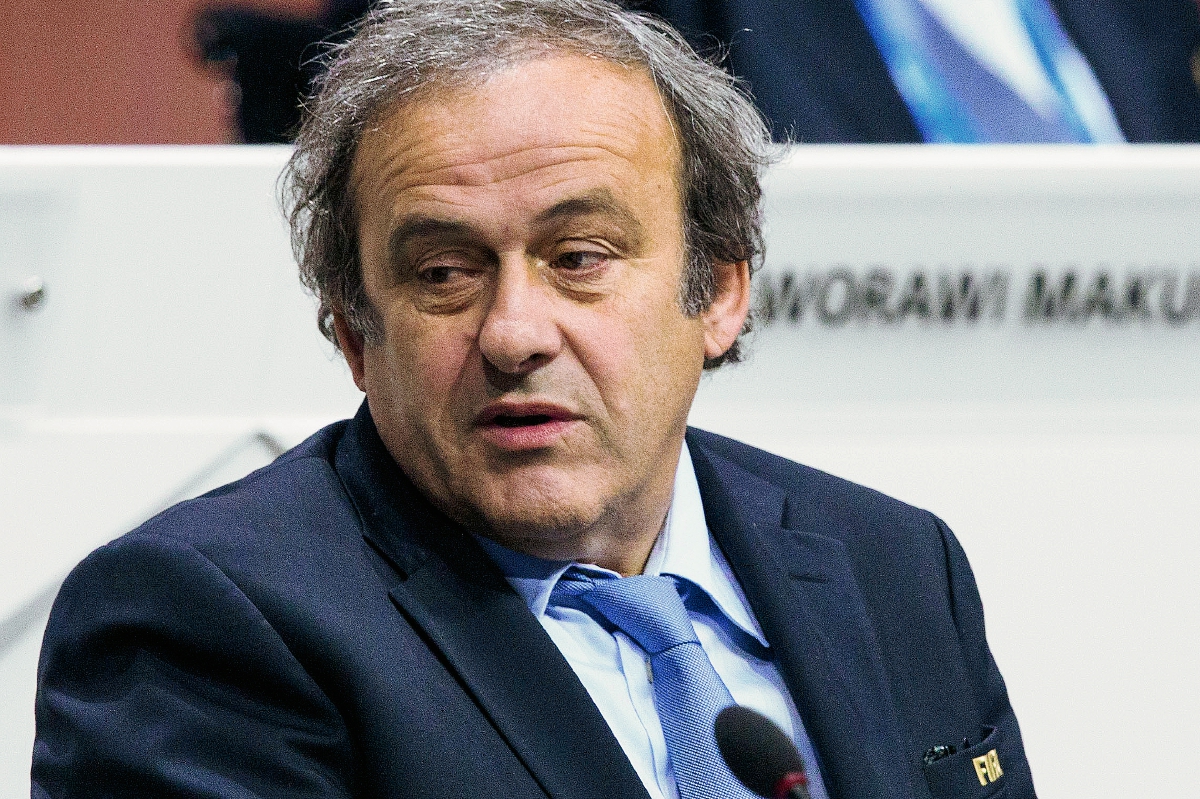 Michel Platini no estaba de acuerdo con la reelección de Joseph Blatter. (Foto Prensa Libre: AP)