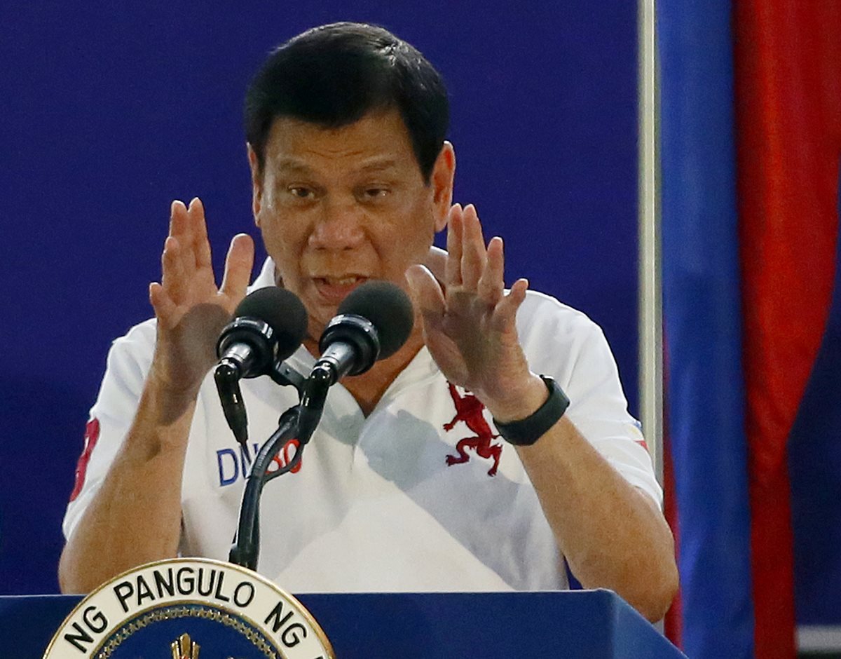 Rodrigo Duterte, presidente de Filipinas, es duramente criticado por violaciones a los derechos humanos. (Foto Prensa Libre: AP).