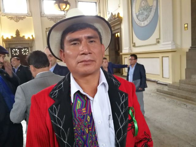 Cruz Gómez Raymundo es representante del distrito de Quiché por el partido de la Unidad Nacional de la Esperanza (UNE)(Foto Prensa Libre: Estuardo Paredes)