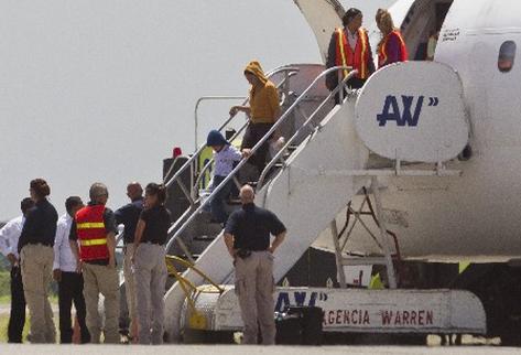 El Gobierno de EE. UU. ha sido tildado como el  más deportador , sin   embargo, cifras muestran otra tendencia. (Foto Prensa Libre: AP).