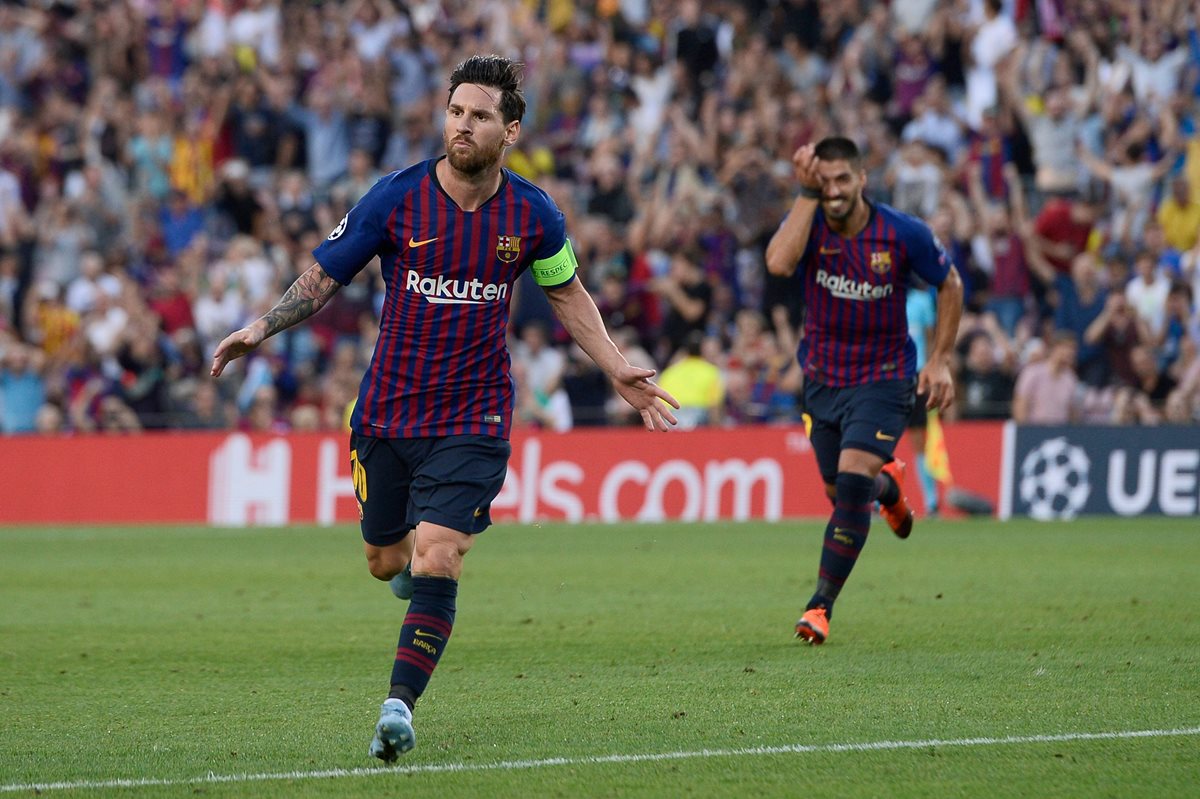 Lionel Messi celebra el primer gol del Barsa en la Champions. (Foto Prensa Libre: AFP).