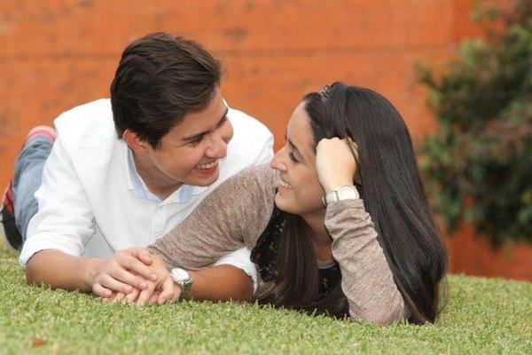 El noviazgo debe tener como base la comunicación, el respeto mutuo y la sinceridad.  Foto Prensa Libre: Edwin Castro