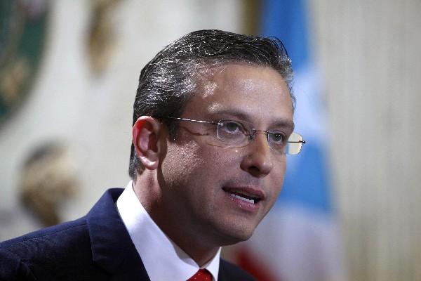Alejandro Garcia Padilla, gobernador de Puerto Rico, informa sobre la reforma fiscal en la isla. (Foto Prensa Libre: AP)