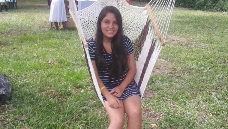 Mónica Chacón, de 15 años, reside en Jocotán, Chiquimula, y permanece desaparecida desde el 16 de este mes. (Foto prensa Libre: Cortesía)