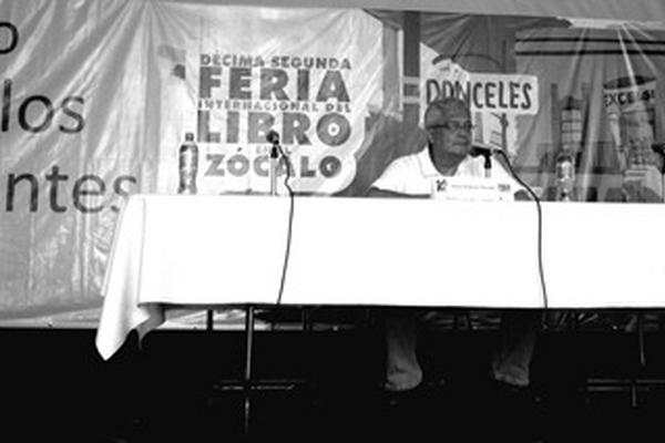 Mario Roberto Morales participa en la Filzócalo.