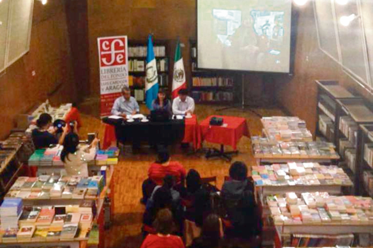 El auditorio del Fondo de Cultura Económica alberga los encuentros internacionales de poesía.