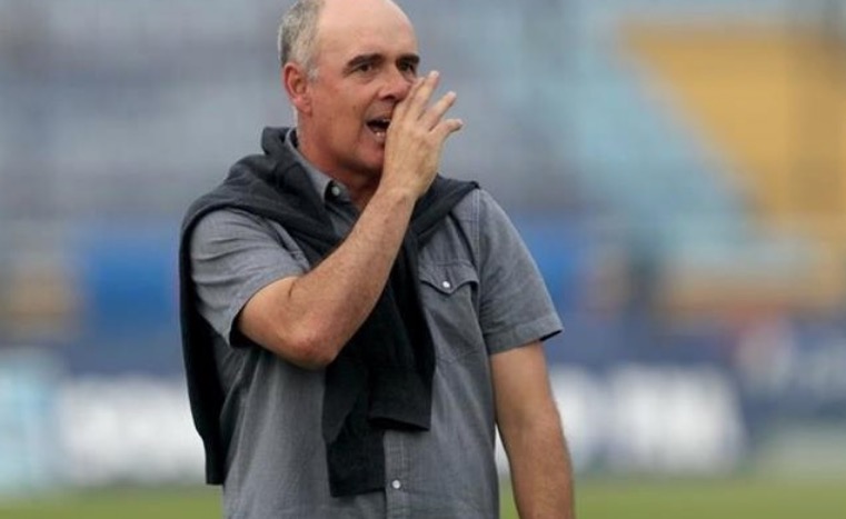 Willy Coito Olivera se mostró conciliador y pidió a los aficionados que exista unidad entre afición y equipo. (Foto Prensa Libre: Carlos Vicente)