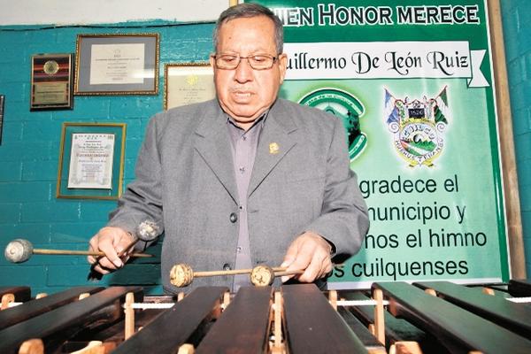 El maestro  Guillermo de  León Ruiz prevé grabar este año un nuevo álbum con nuevas piezas. (Foto Prensa Libre: Keneth Cruz)