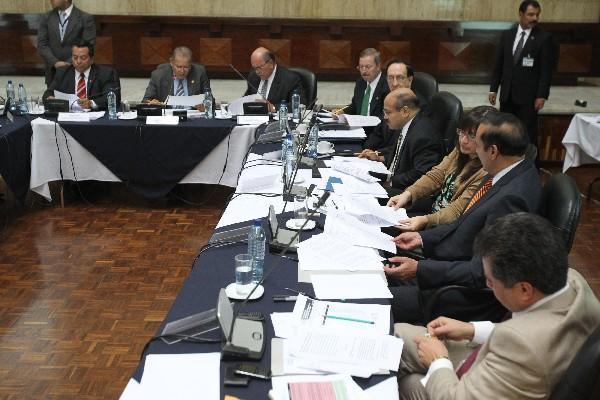 Los comisionados, en reunión el martes último,  admitieron el señalamiento contra el candidato Jorge Luis Donado Vivar.