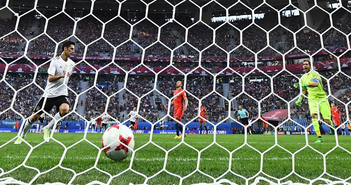 Lars Stindl marca el gol de Alemania contra el campeón de América.