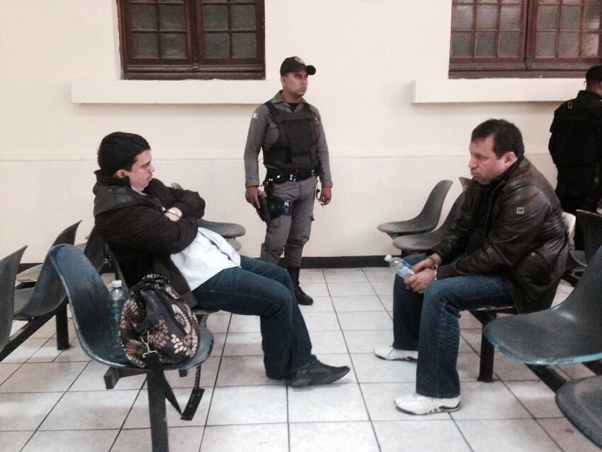 Gregorio Ramírez Coria y Francisco Inestroza García, presuntos narcotraficantes, fueron capturados en la zona 10 de Guatemala. (Foto Prensa Libre: Sara Melini)