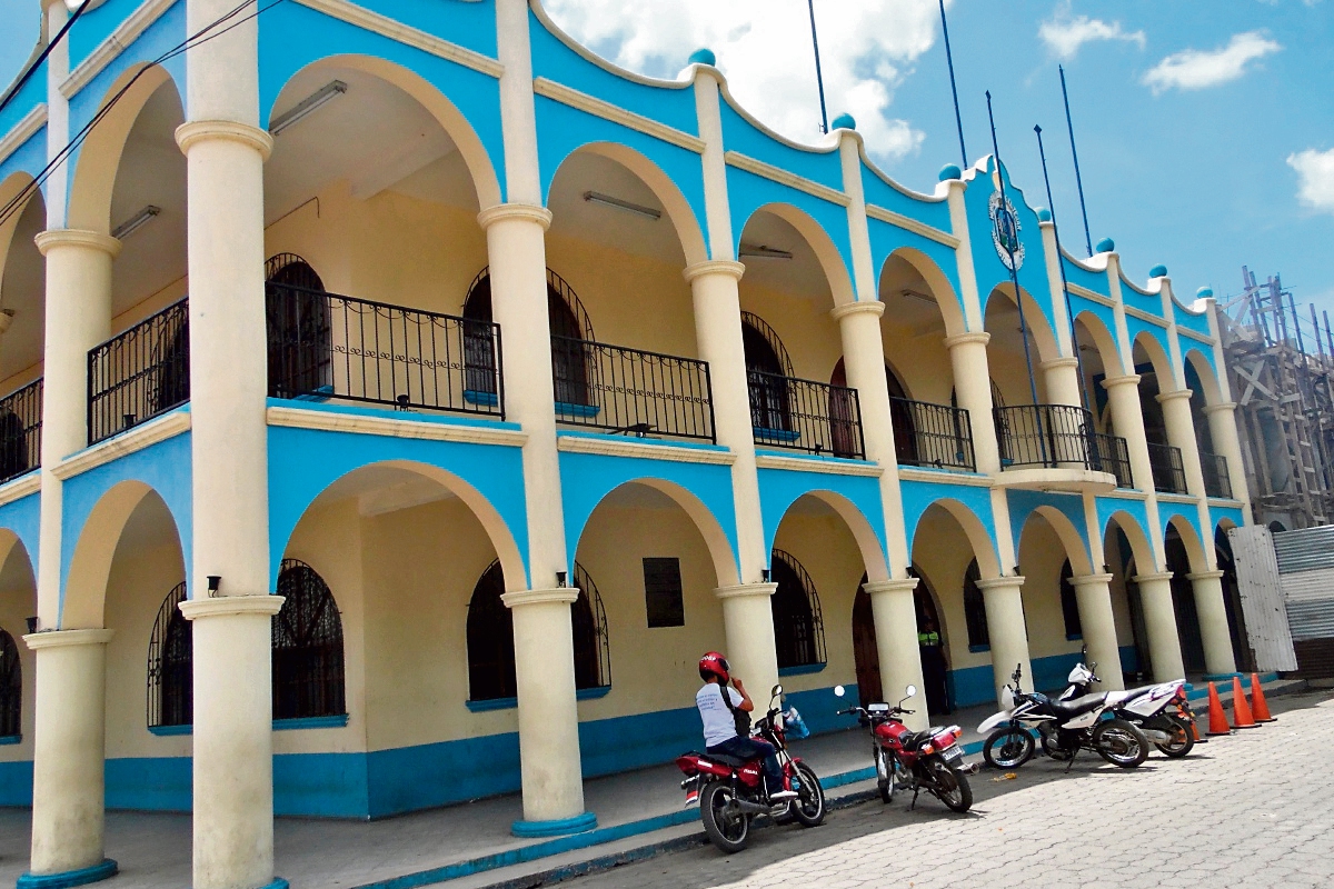 Municipalidad de El Tejar, Chimaltenango, donde Boris Sulecio es candidato a concejal titular dos y síndico titular dos, en diferentes partidos.