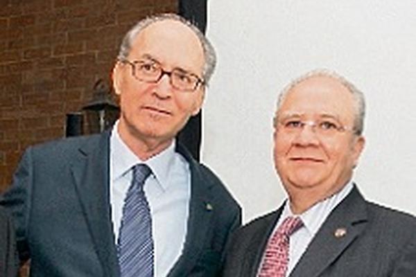 Fabrizio Pignatelli  della Leonessa y  Roberto Molina Barreto. (Foto Prensa Libre: Edwin Castro)