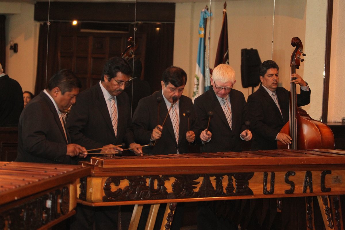 La Marimba de Concierto de la Usac, participará en el Segundo Festival Internacional De Arte 2015, de la Universidad de San Carlos, -Fia Usac 2015-. (Foto Prensa Libre: Edwin Castro)