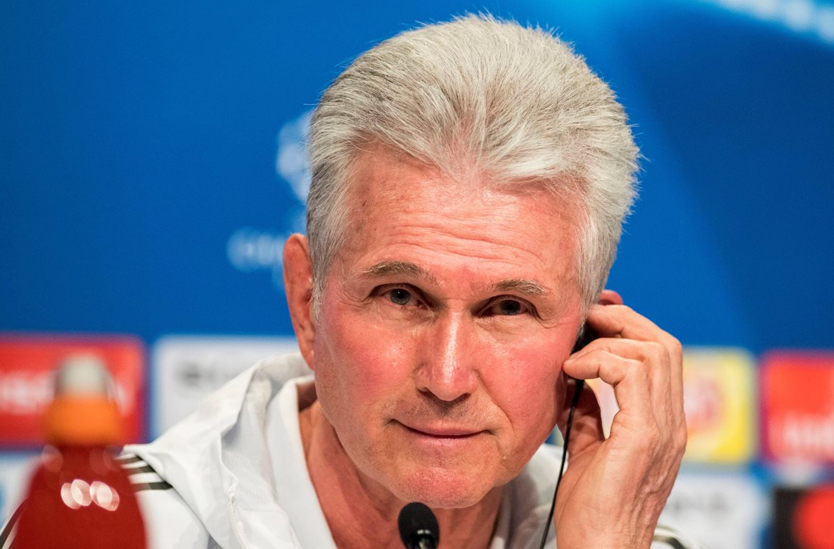 Jupp Heynckes, entrenador del Bayern Múnich, en conferencia de prensa previo a enfrentar al Real Madrid en la Champions League. (Foto Prensa Libre: EFE)