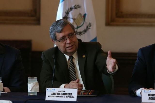 El vicepresidente Jafeth Cabrera estuvo este jueves en la presentación del plan. (Foto Prensa Libre: Vicepresidencia)