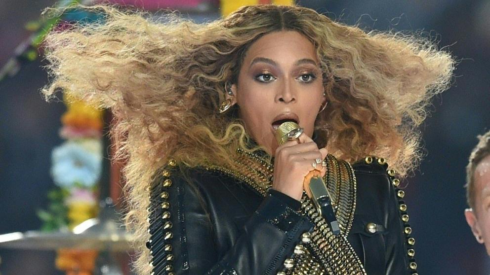 Beyoncé es acusada de “brujería” por su exbaterista