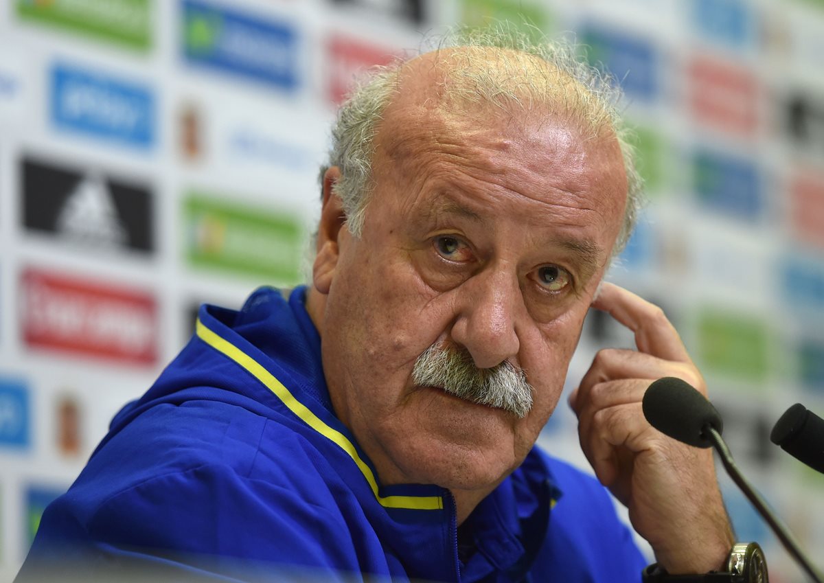 Del Bosque anunciará a su portero cuando "La Roja" debute en la Eurocopa. (Foto Prensa Libre: AFP)