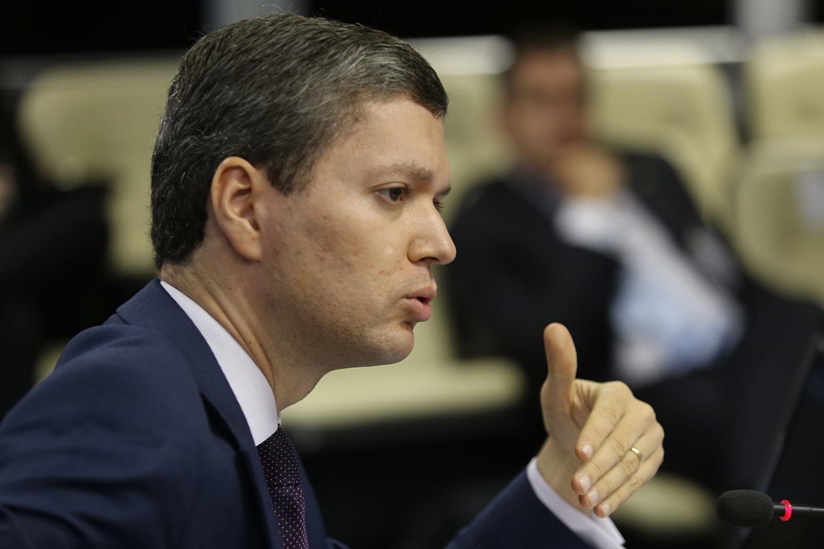 El ministro de Transparencia de Brasil, Fabiano Silveira, renunció el lunes. (Foto Prensa Libre: EFE).