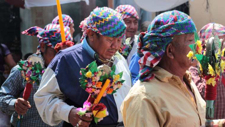 Las cofradías indígenas de varias regiones de Guatemala son parte del Patrimonio Cultural Intangible de la Nación. (Foto Prensa Libre: Cortesía Equipo Hacer Memoria).