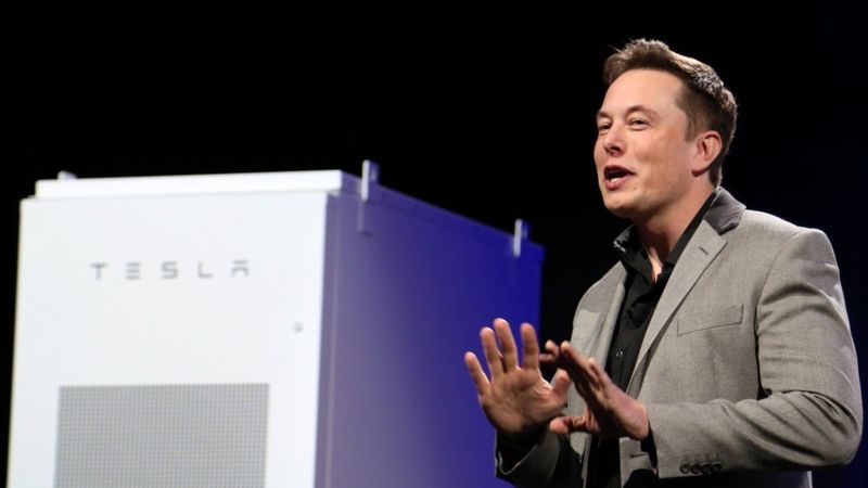 Elon Musk ha estado conversando con las autoridades de Puerto Rico sobre la posibilidad de reconstruir la red de energía de la isla con tecnología solar. (Getty Images).