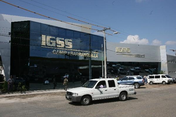 Empleados que ya no laboral pueden seguir aportando cuotas para recibir  una pensión y servicios  en el Camip.  (Fotografía Prensa Libre:  Archivo)