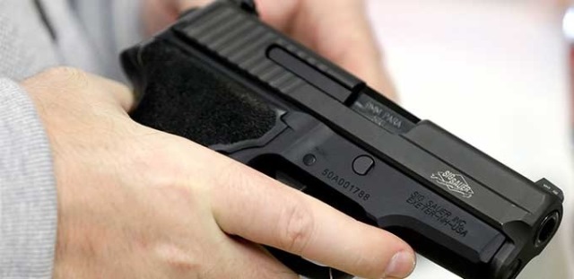 Estudiantes de Universidad de Texas podrán portar armas en clases. (Foto Prensa Libre: EFE)
