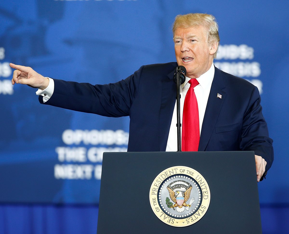 Trump, anunció que pedirá la pena de muerte para los narcotraficantes "realmente malos" e intentará endurecer las sentencias por ese crimen. (Foto Prensa Libre:AFP).