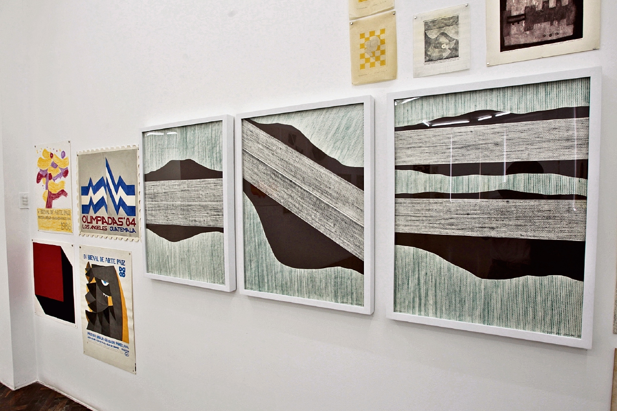 El espacio llamado 99 obras en papel de medio siglo es parte de la muestra Retrospectiva. (Foto Prensa Libre: Ángel Elías)
