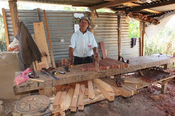 José Gaspar  Tomás está listo para comenzar a trabajar.