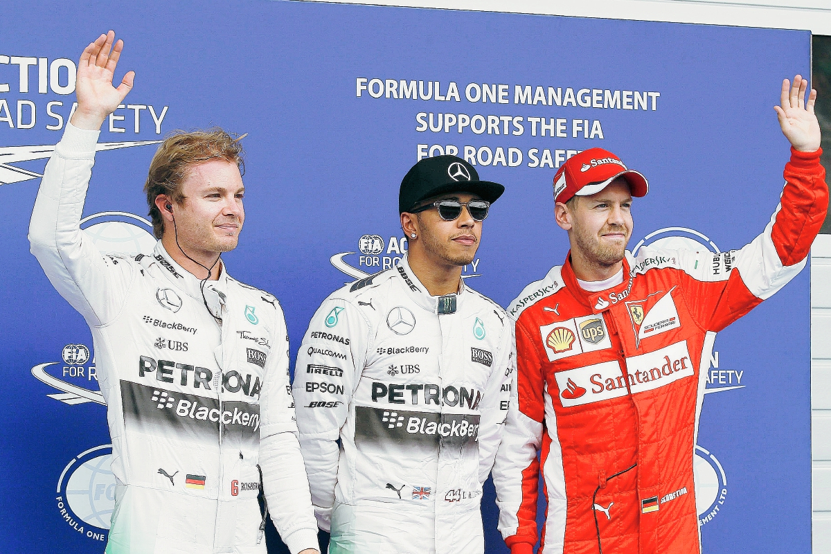 Hamilton volvió a brillar en la F1 y consiguió una nueva pole. (Foto Prensa Libre: EFE)