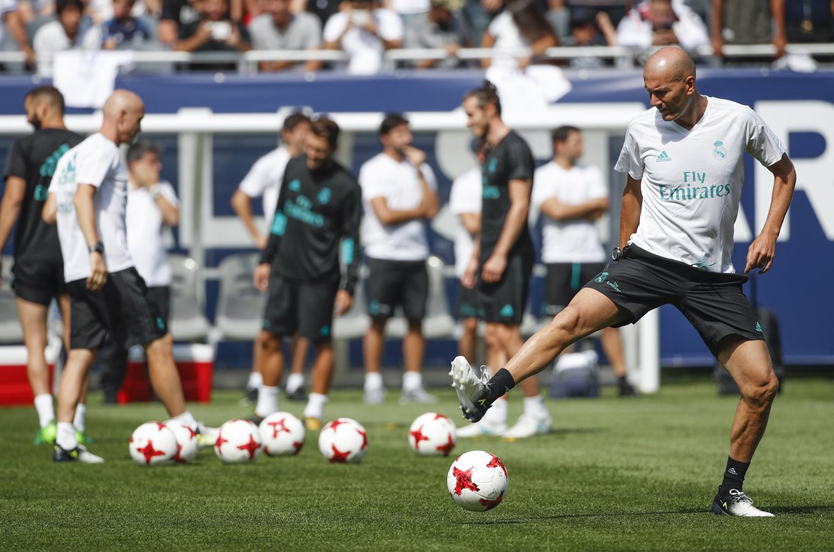 Zinedine Zidane tiene mucha confianza en que será una buena temporada para el equipo. (Foto Prensa Libre: EFE)