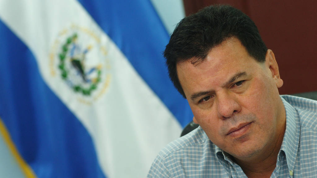 El expresidente de la Federación Salvadoreña de Futbol Reynaldo Vásquez. (Foto Prensa Libre: Rene Rodriguez)