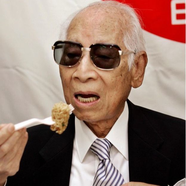 "He cumplido mi sueño de que los noodles llegaran al espacio", dijo Ando. GETTY IMAGES
