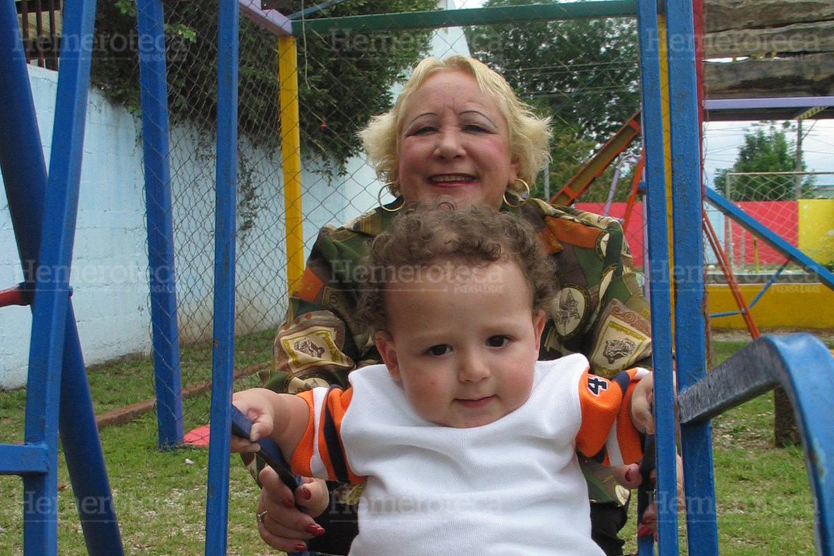 09/05/2008. Los nietos dan vitalidad a los abuelos. (Foto: Hemeroteca PL)