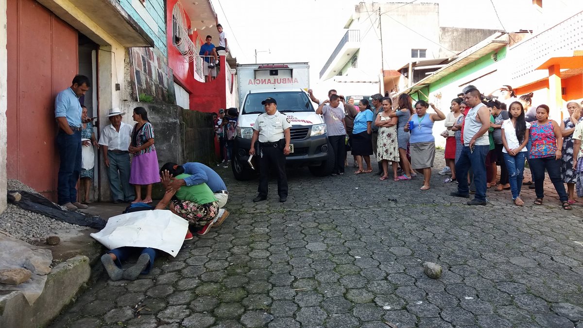 En Colomba ocurrió otro ataque armado en contra de un ayudante de albañil. (Foto Prensa Libre: Fred Rivera)