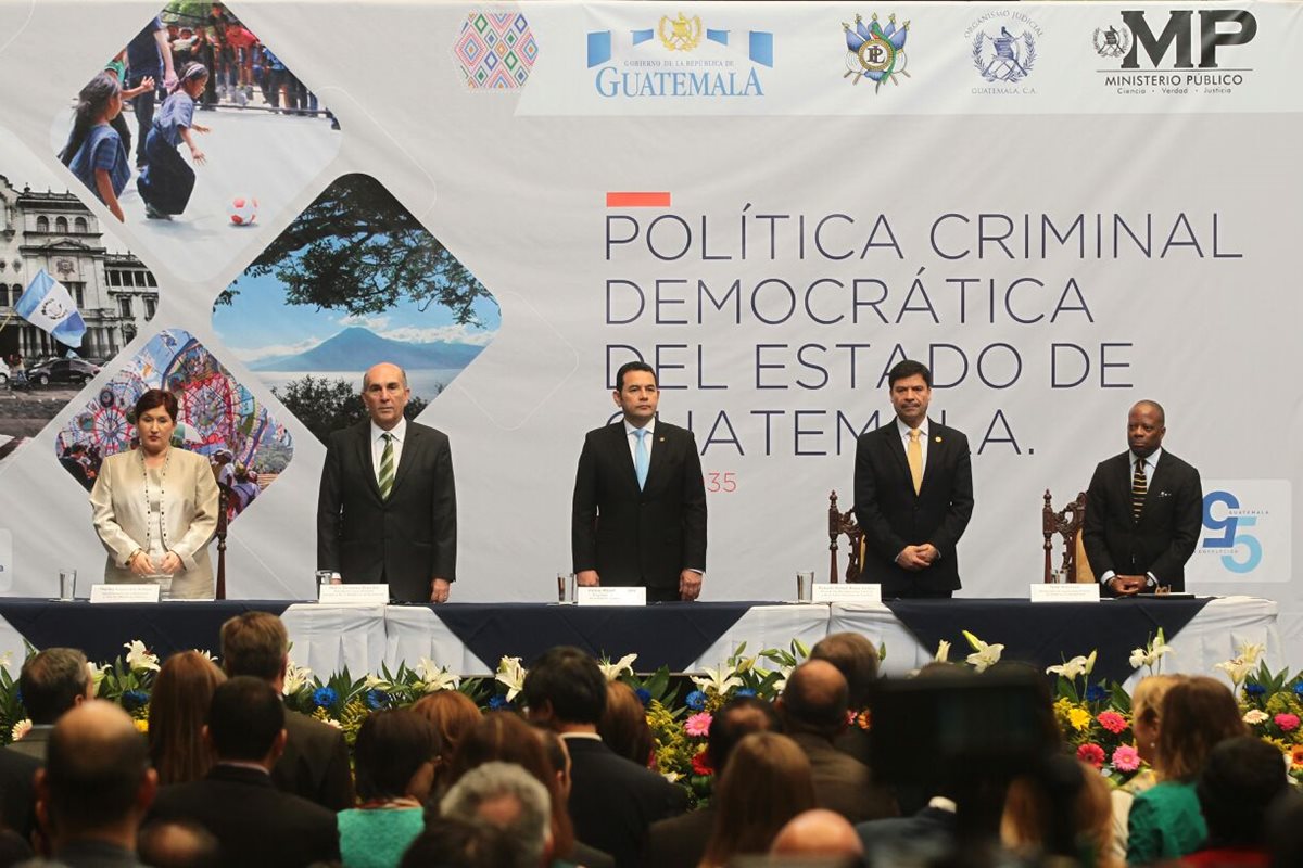 La Política Criminal Democrática es presentada en el Palacio Nacional de la Cultura. (Foto Prensa Libre: Álvaro Interiano)