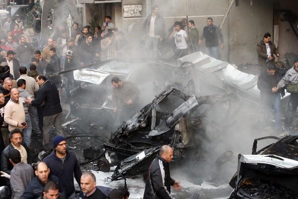  Una fuerte explosión sacudió este jueves los suburbios del sur de Beirut, un bastión del movimiento armado libanés Hizbulá. (AFP)