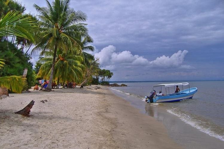 Playa Blanca, Izabal, es uno de los destinos turísticos más bellos de Guatemala. (Foto HemerotecaPL)